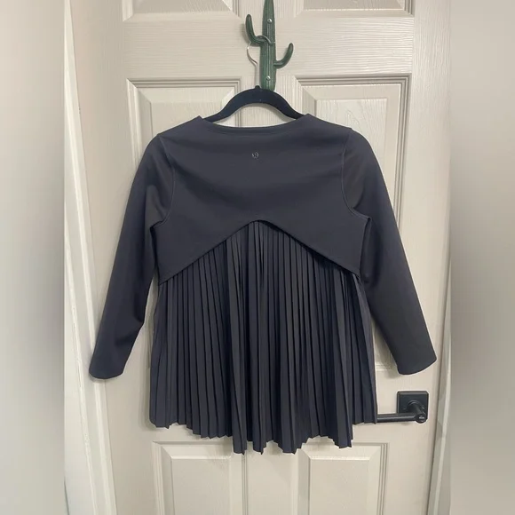 lululemon Pleat to Street Long Sleeve Top Black Size 6 - Picture 1 of 9